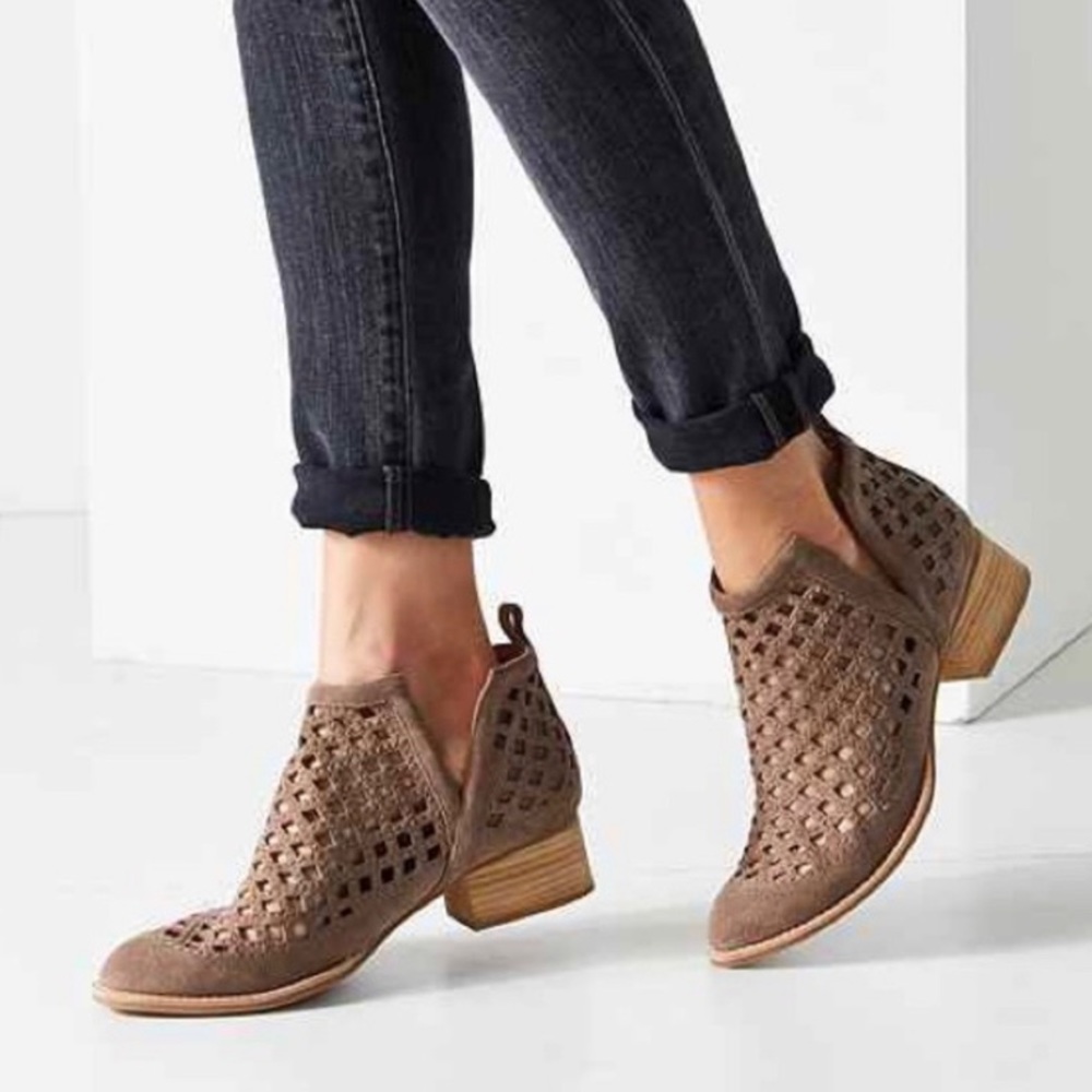 Jeffrey Campbell Taggart Ankle Booties